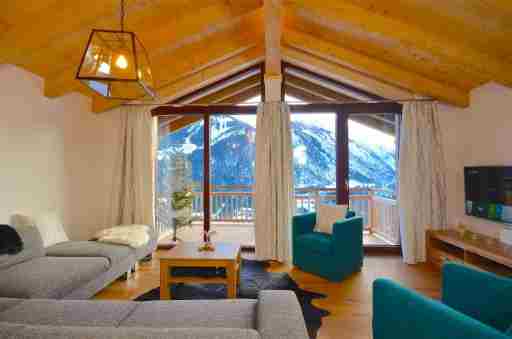 Ski-in / Ski-out Chalet Maiskogel 13a by Alpen Apartments