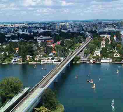 APARTMENT zentrumnah direkt an UBAHN und am Badestrand