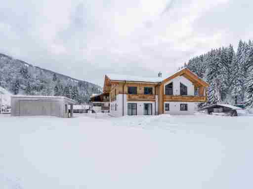 Luxury Chalet in Saalbach-Hinterglemm with Sauna