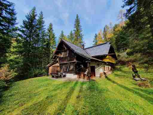 Vintage Chalet in Sankt Oswald with Garden