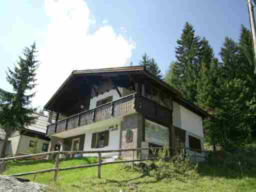 Holiday house in pleasant area in Nassfeld with delightful views ofthe mountains