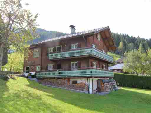 Cozy Chalet in Bramberg am Wildkogel with Sauna