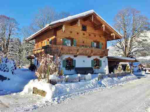 Quaint Chalet in Ellmau with Barbecue