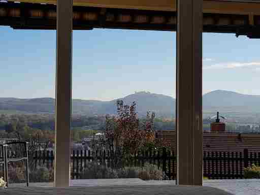 Blick über Krems mit Terrasse