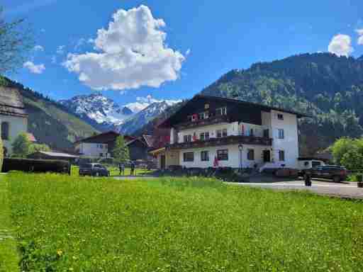 Ferienwohnungen Haus Almrausch mit Brötchenservice