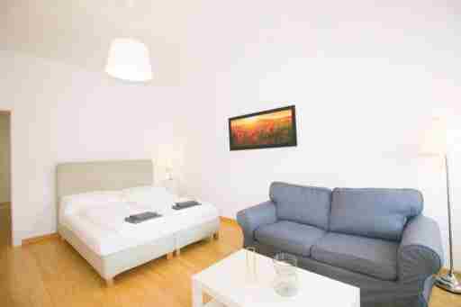 Studio-Apartment between Schoenbrunn & the City Center (26)