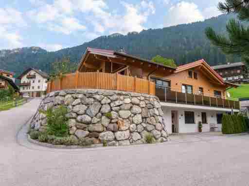 Cozy nice apartment at the entrance of the Zillertal near Fügen