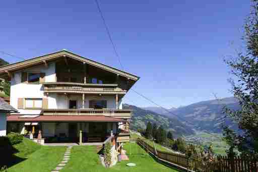 Holiday flat Sabina, Hippach im Zillertal