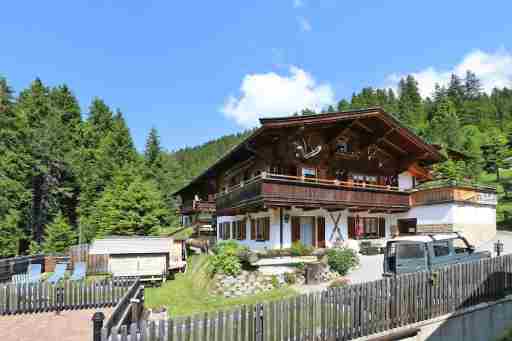 Apartment in Hochfügen with a garden