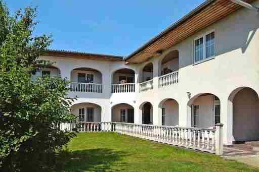 Apartment in Poddersdorf am See with a bicycle storage