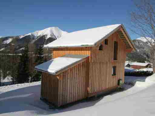 Homey Chalet with Fenced Terrace, Garden and Ski Boot Heater