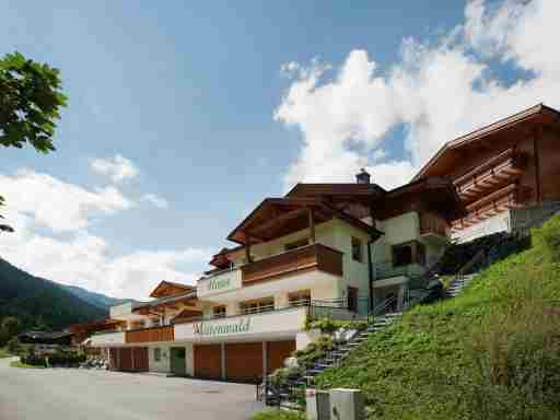 Chalet in Saalbach with Ski-Storage, Heating & Parking