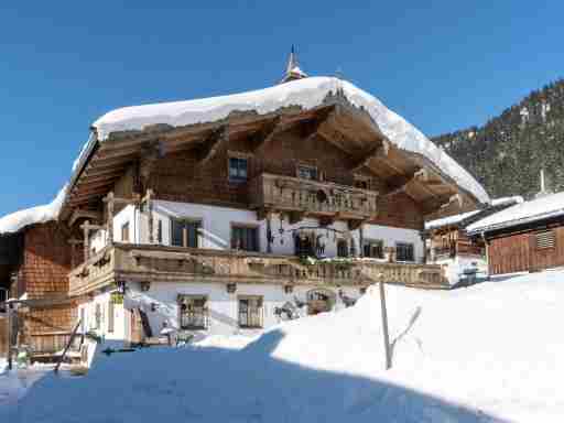 Spacious Apartment in Leogang in Ski Area