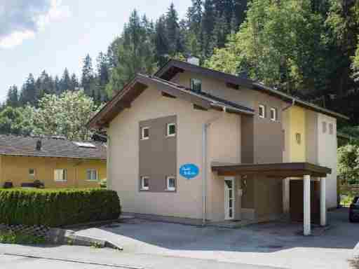 Amazing Apartment in Zell Am See with Sauna