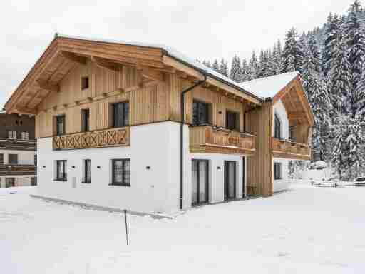 Lovely Chalet in Salzburg with Mountain View