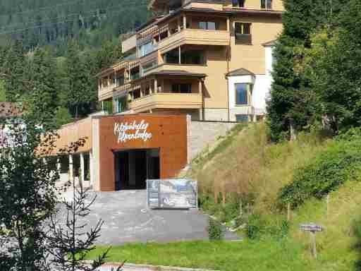 Kitzbüheler Alpenlodge Top A6 with private panoramic sauna