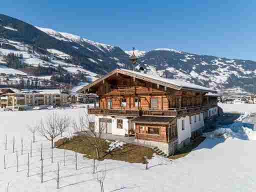 Blick zum Mayrhofen