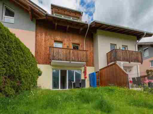 Wonderful holiday home in Kaprun-Piesendorf with garden