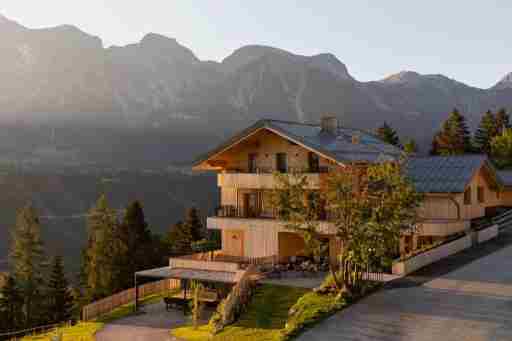 Holzhackerin - the charming Haus am Berg