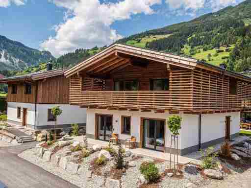 Apartment in Wald im Pinzgau with terrace