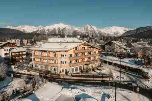 HENRI Country House Seefeld